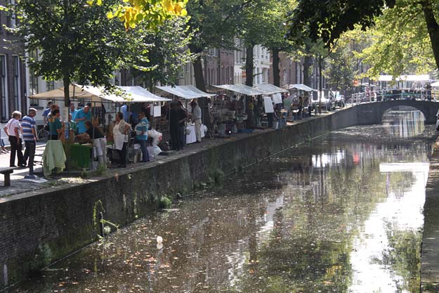 Sfeervolle Delftse Streekmarkt - Boterbrug-Oude Delft - 3 september 2011